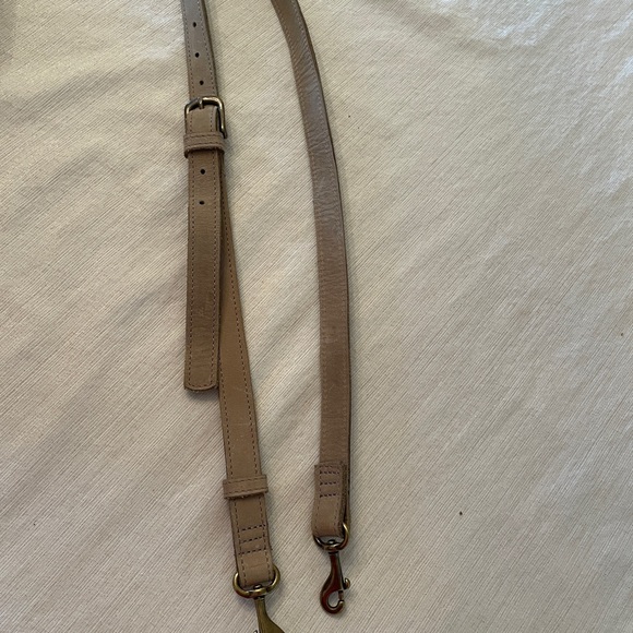 ABLE Fashionable Meles Handbag. Neutral. - Picture 6 of 6